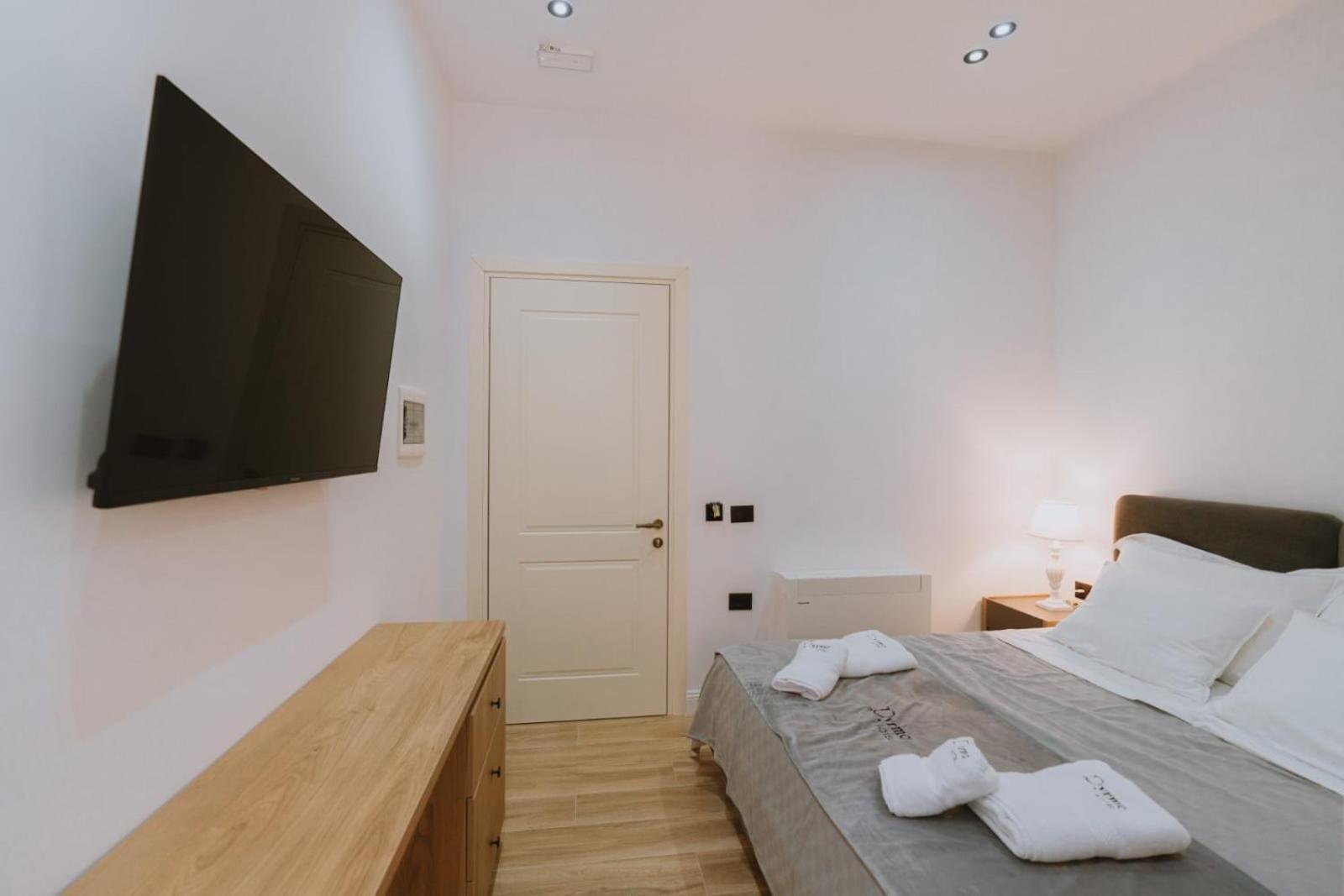 Dyrmo Hotel Берат Экстерьер фото