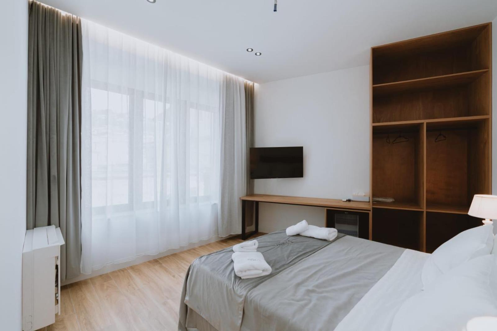 Dyrmo Hotel Берат Экстерьер фото