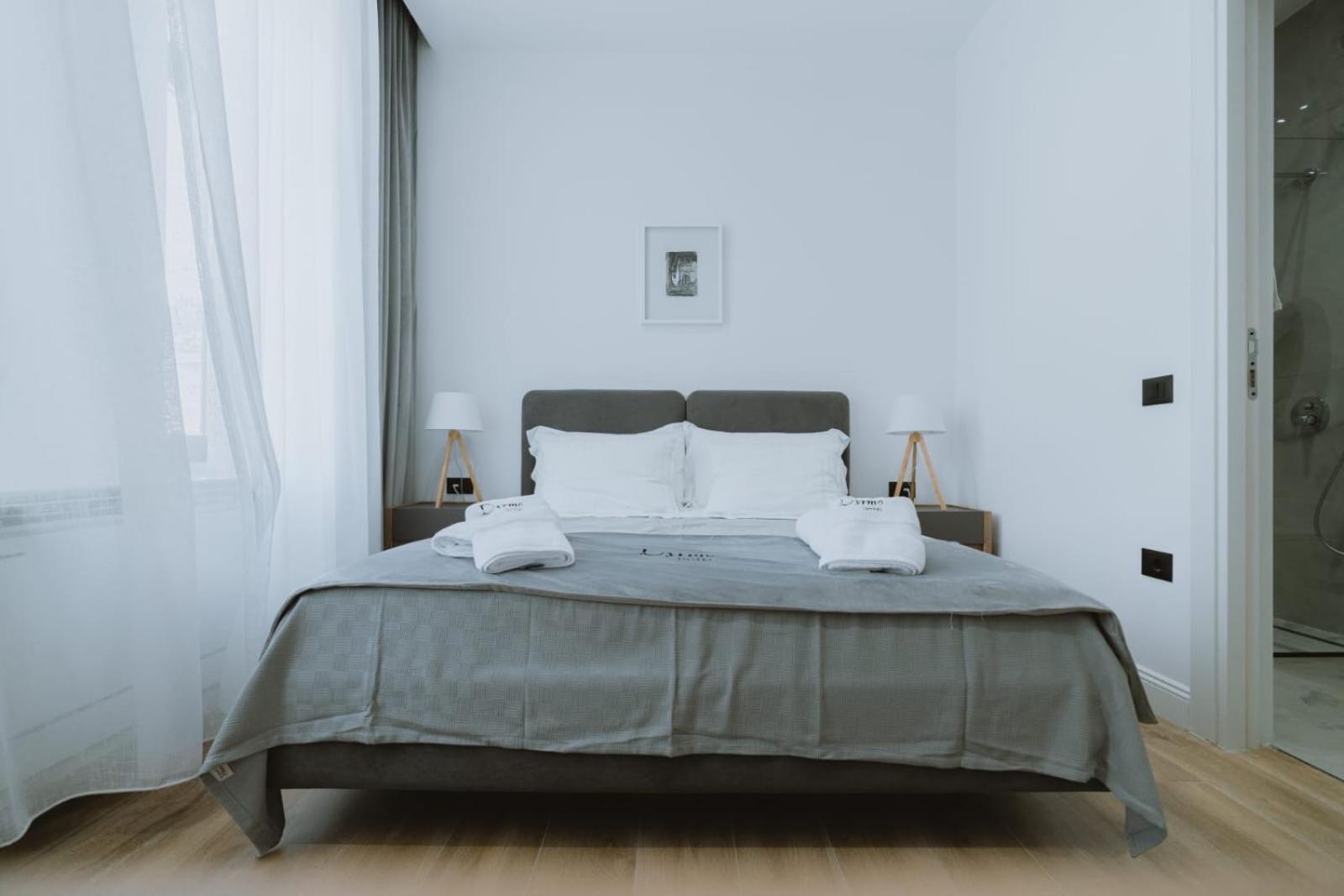 Dyrmo Hotel Берат Экстерьер фото