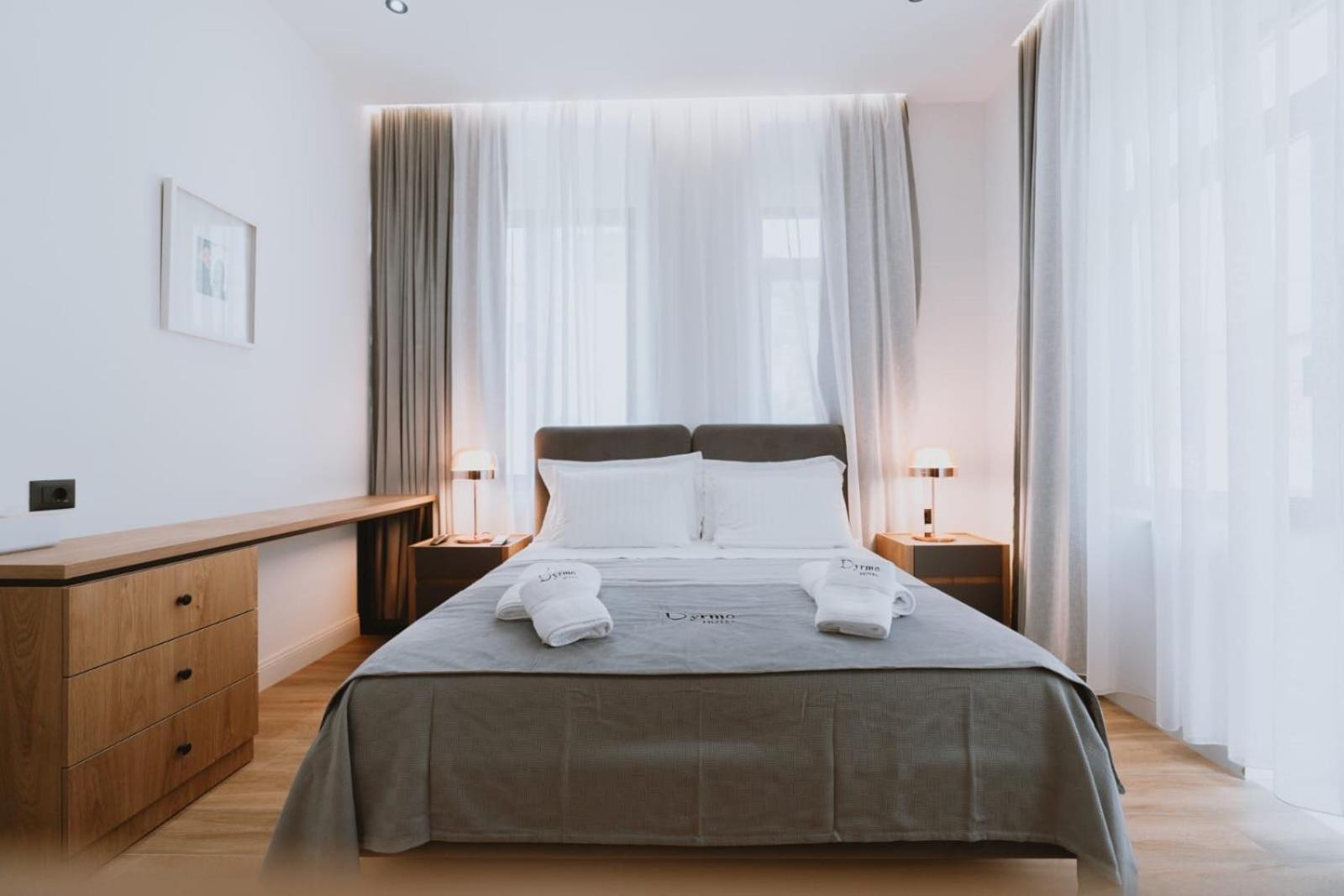 Dyrmo Hotel Берат Экстерьер фото
